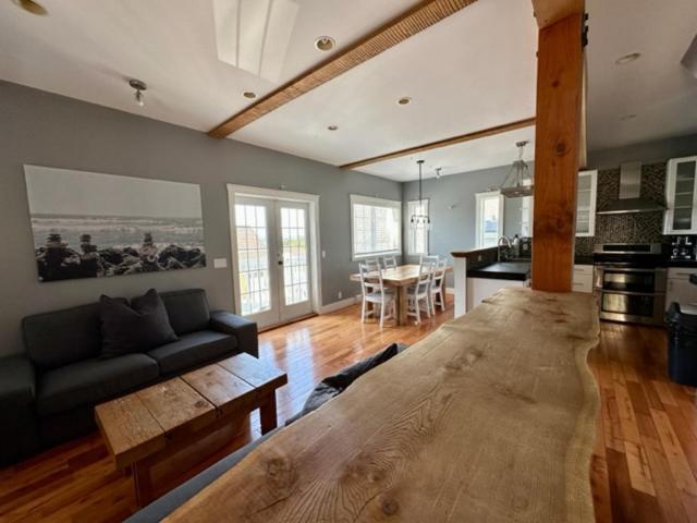 Surfs Inn Guesthouse & Cottages Ucluelet Εξωτερικό φωτογραφία
